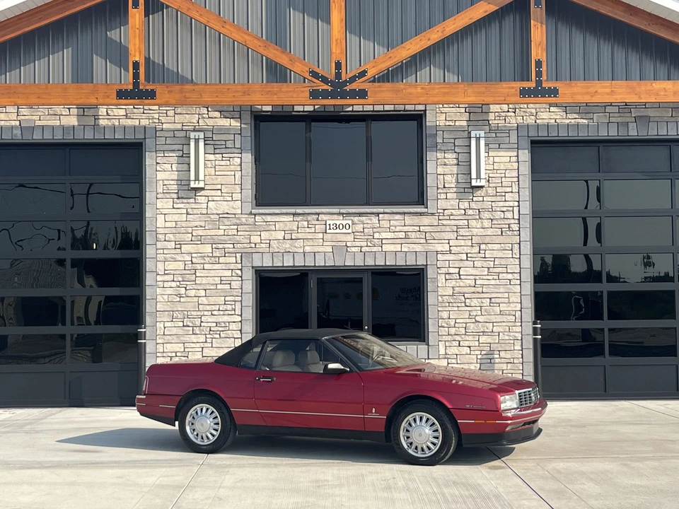 1993 Cadillac Allante - Image 13 of 31