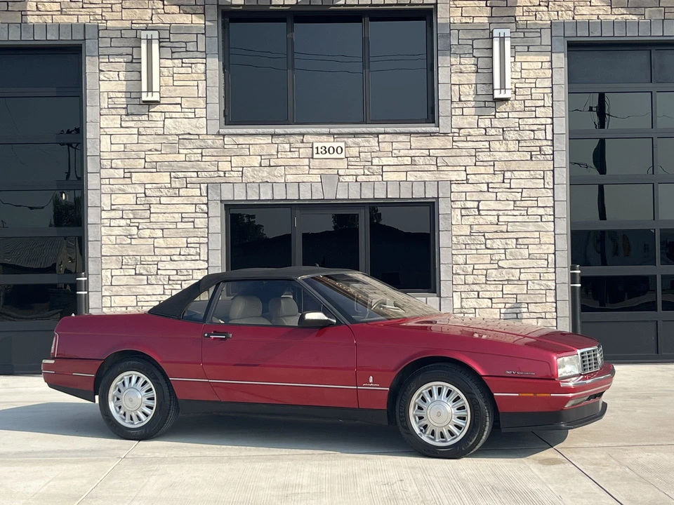 1993 Cadillac Allante - Image 18 of 31