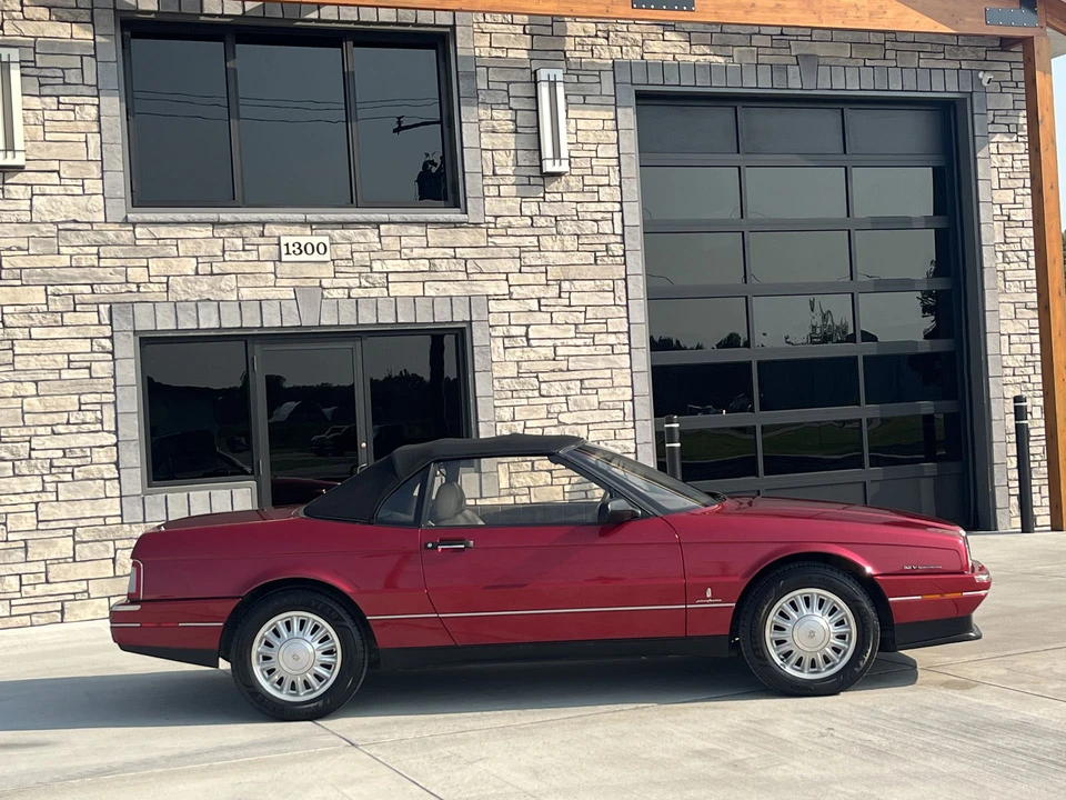 1993 Cadillac Allante - Image 20 of 31