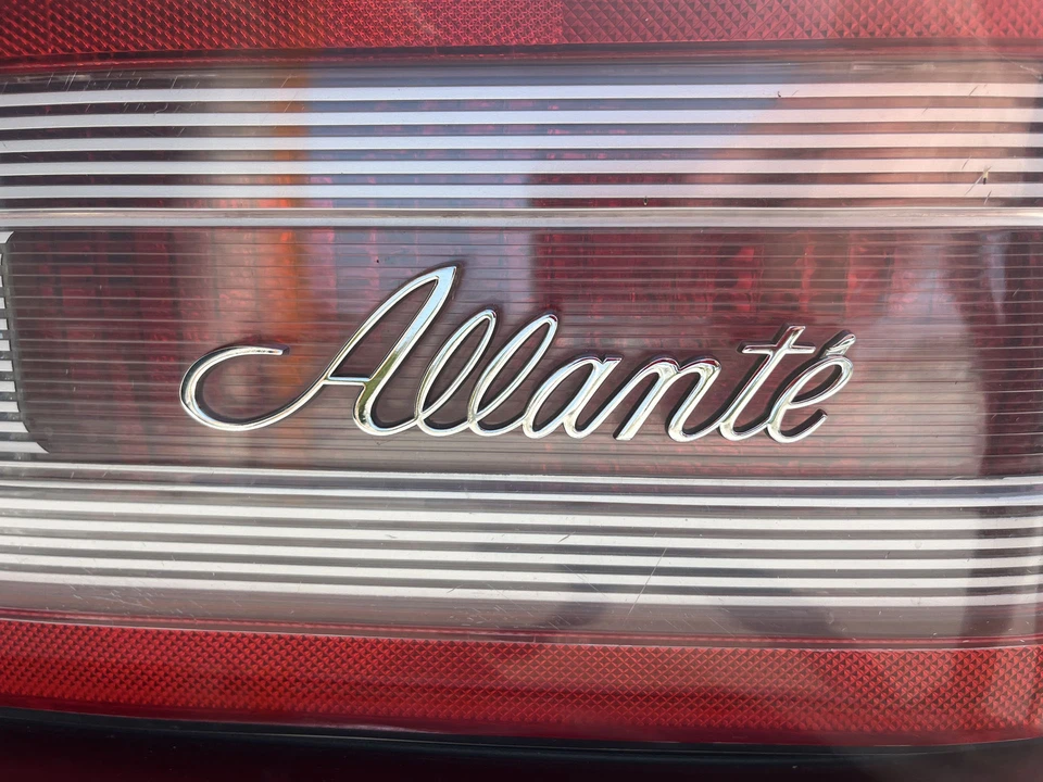 1993 Cadillac Allante - Image 25 of 31