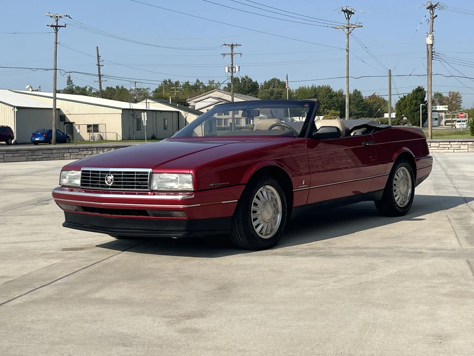 1993 Cadillac Allante - Image 3 of 31