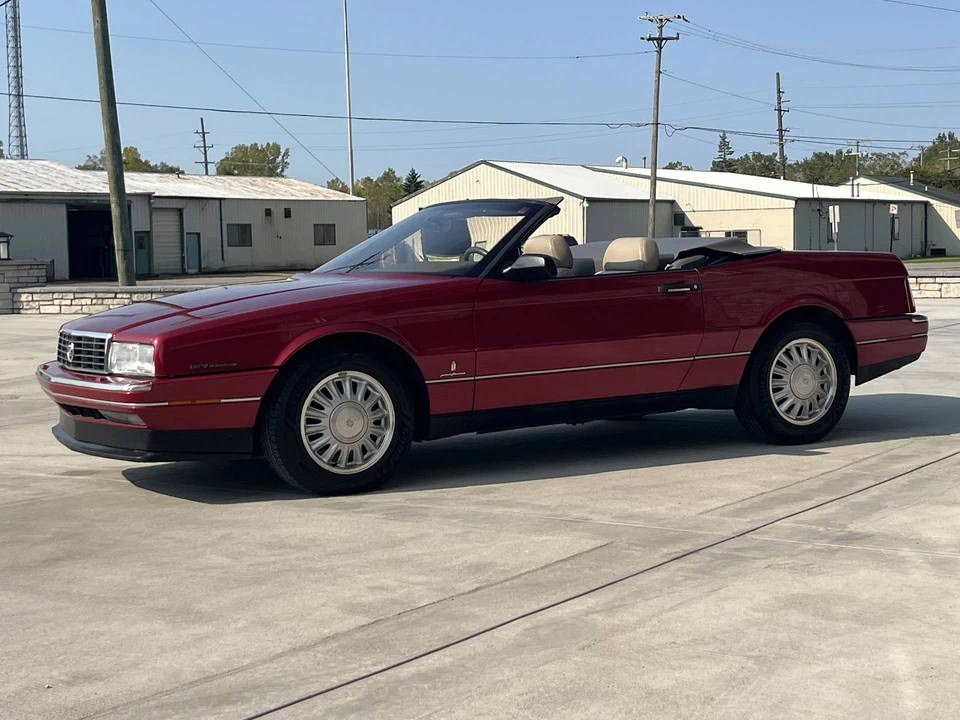 1993 Cadillac Allante - Image 9 of 31
