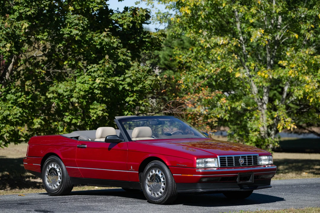 1993 Cadillac Allante - Image 2 of 31