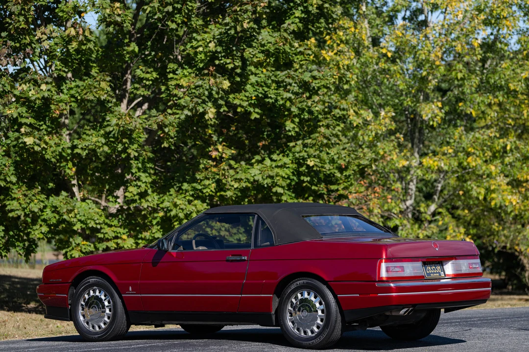 1993 Cadillac Allante - Image 27 of 31
