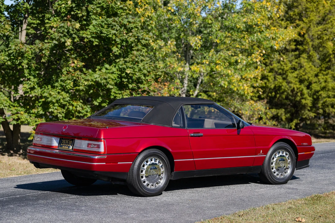 1993 Cadillac Allante - Image 20 of 31