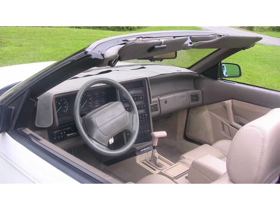 1993 Cadillac Allante - Image 9 of 31