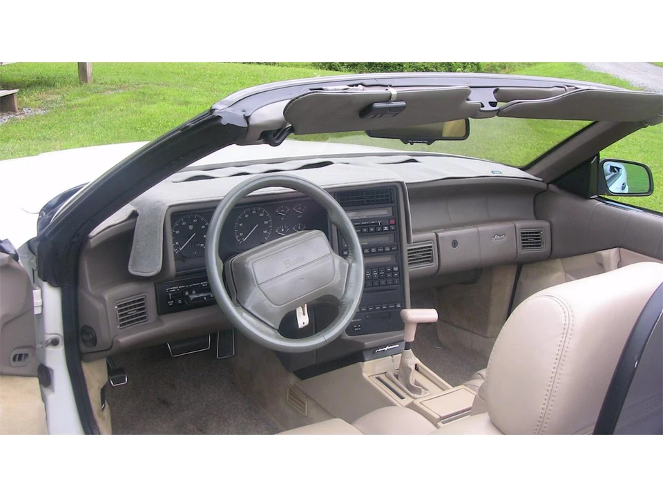 1993 Cadillac Allante - Image 11 of 31