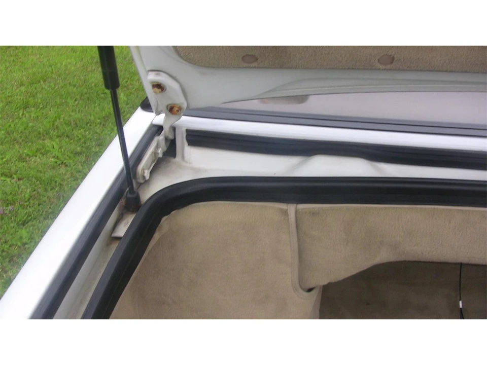 1993 Cadillac Allante - Image 23 of 31