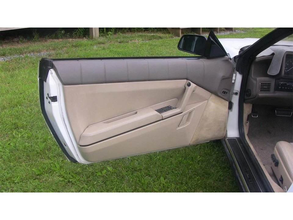 1993 Cadillac Allante - Image 12 of 31