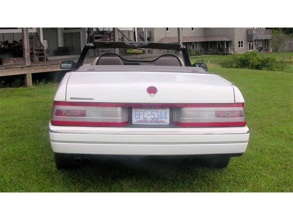 1993 Cadillac Allante - Image 6 of 31