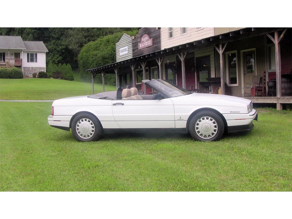 1993 Cadillac Allante - Image 8 of 31