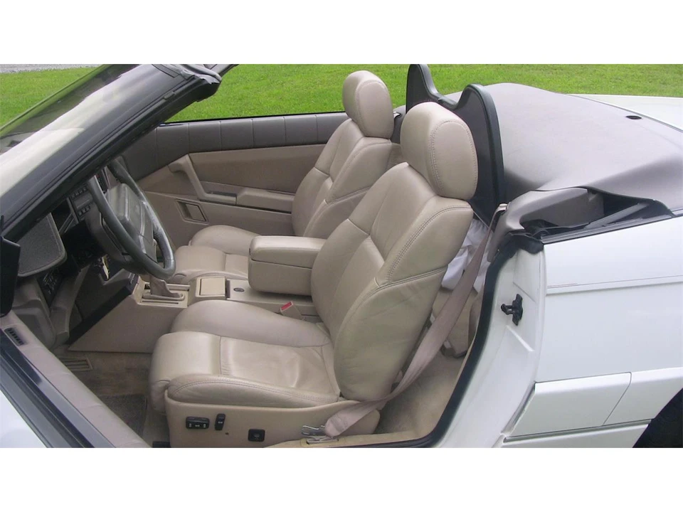1993 Cadillac Allante - Image 10 of 31