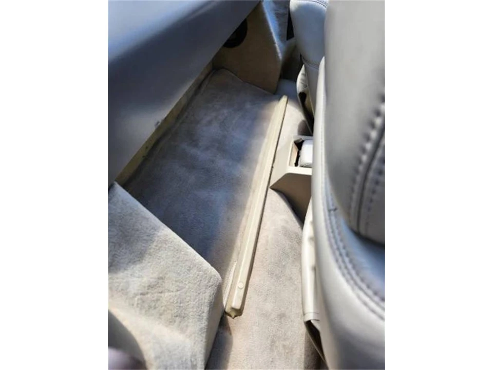 1993 Cadillac Allante - Image 15 of 25