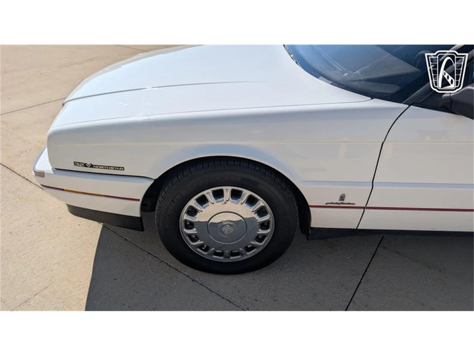 1993 Cadillac Allante - Image 26 of 31