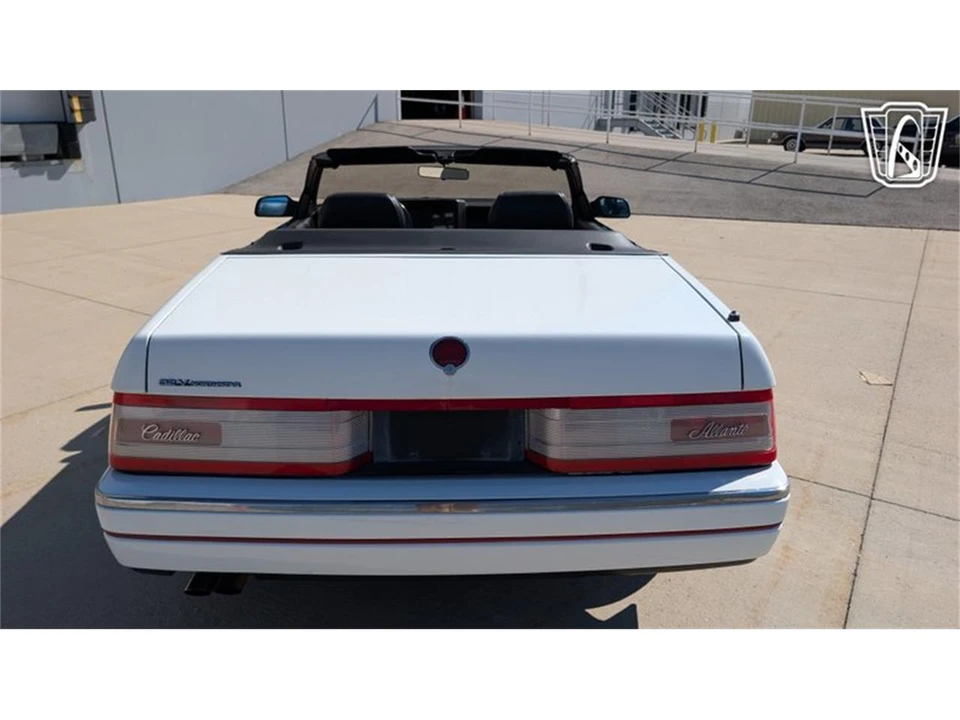 1993 Cadillac Allante - Image 11 of 31