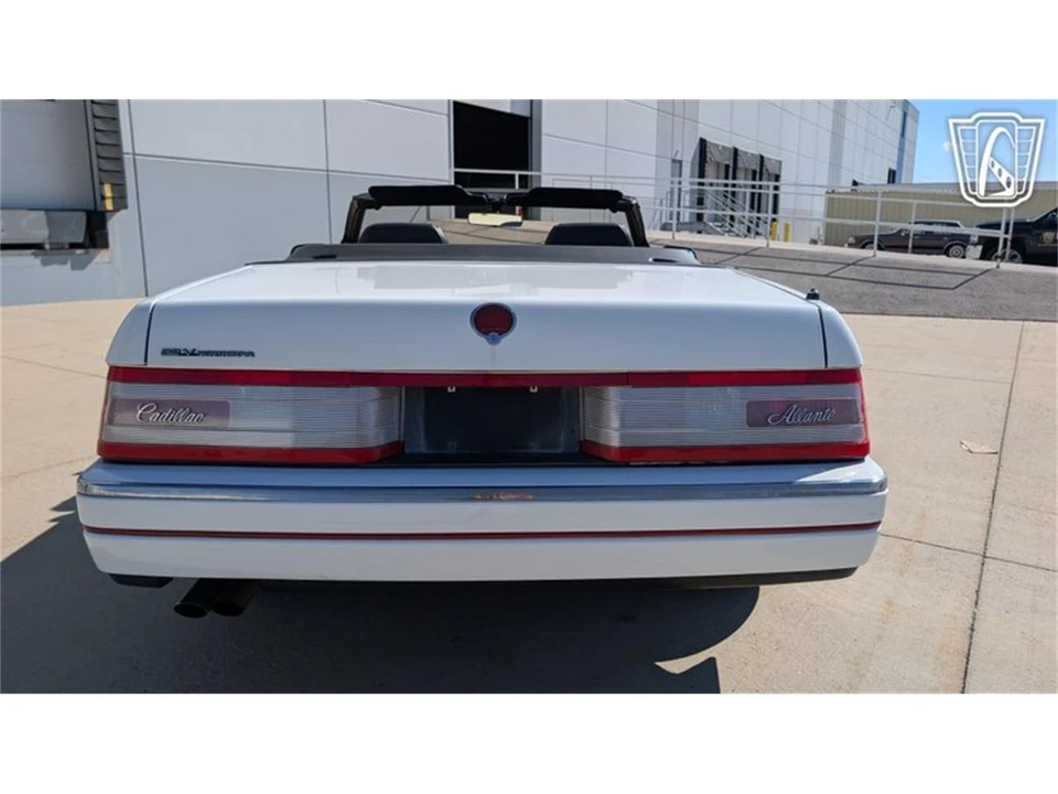 1993 Cadillac Allante - Image 12 of 31