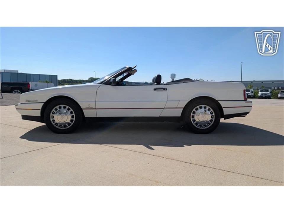 1993 Cadillac Allante - Image 7 of 31