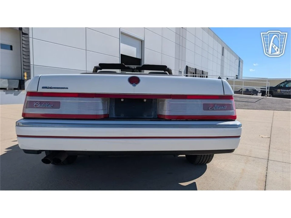 1993 Cadillac Allante - Image 13 of 31