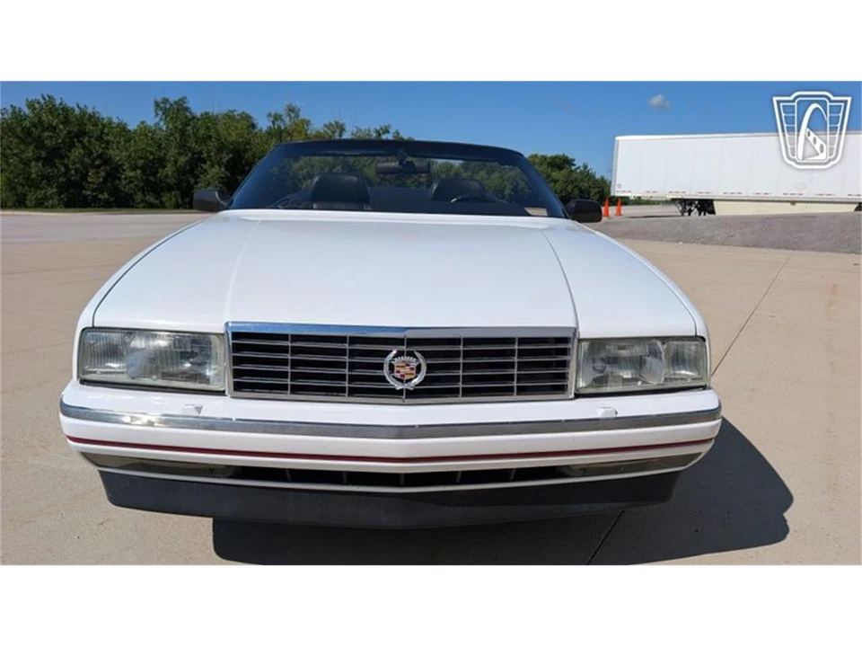 1993 Cadillac Allante - Image 24 of 31