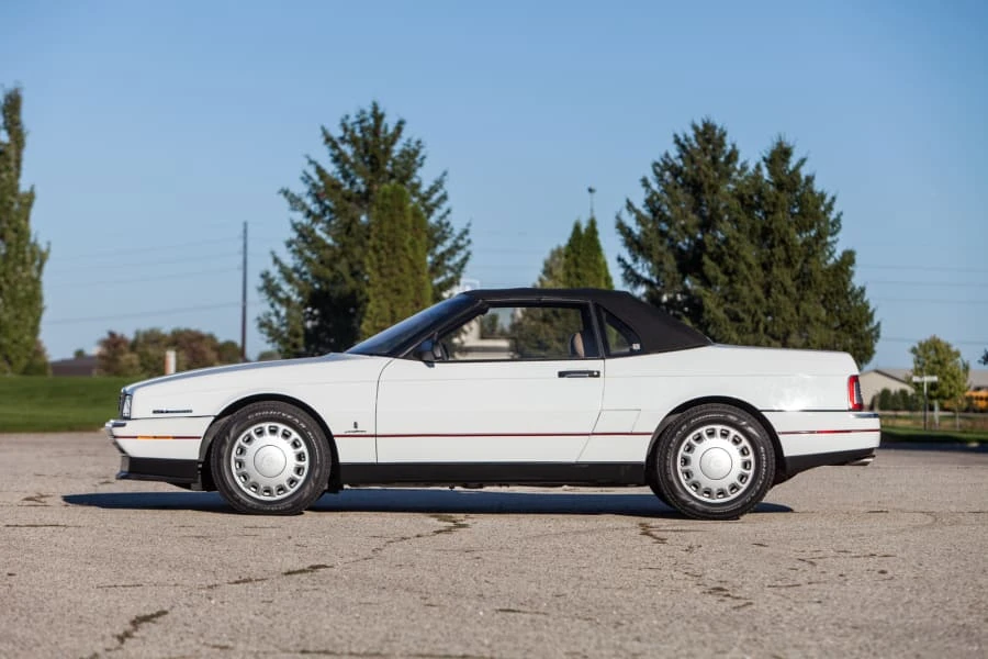 1993 Cadillac Allante - Image 2 of 12