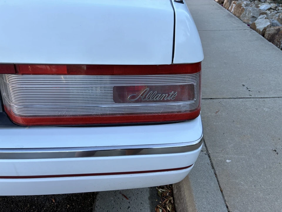1993 Cadillac Allante - Image 27 of 31