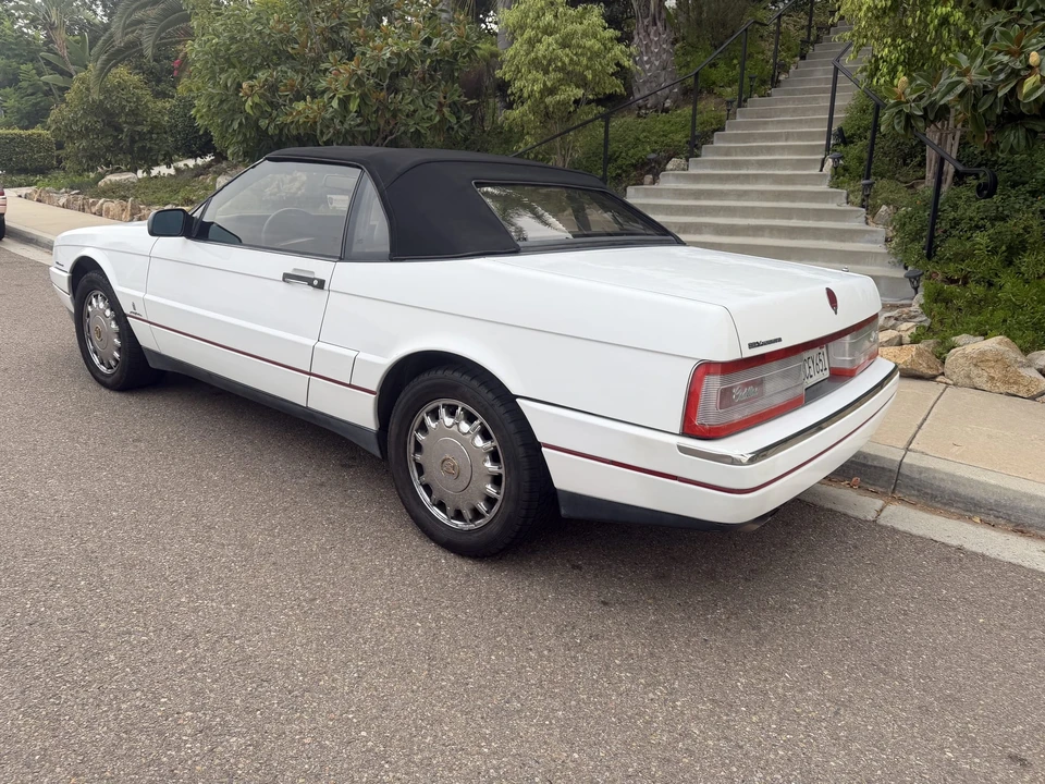 1993 Cadillac Allante - Image 14 of 31