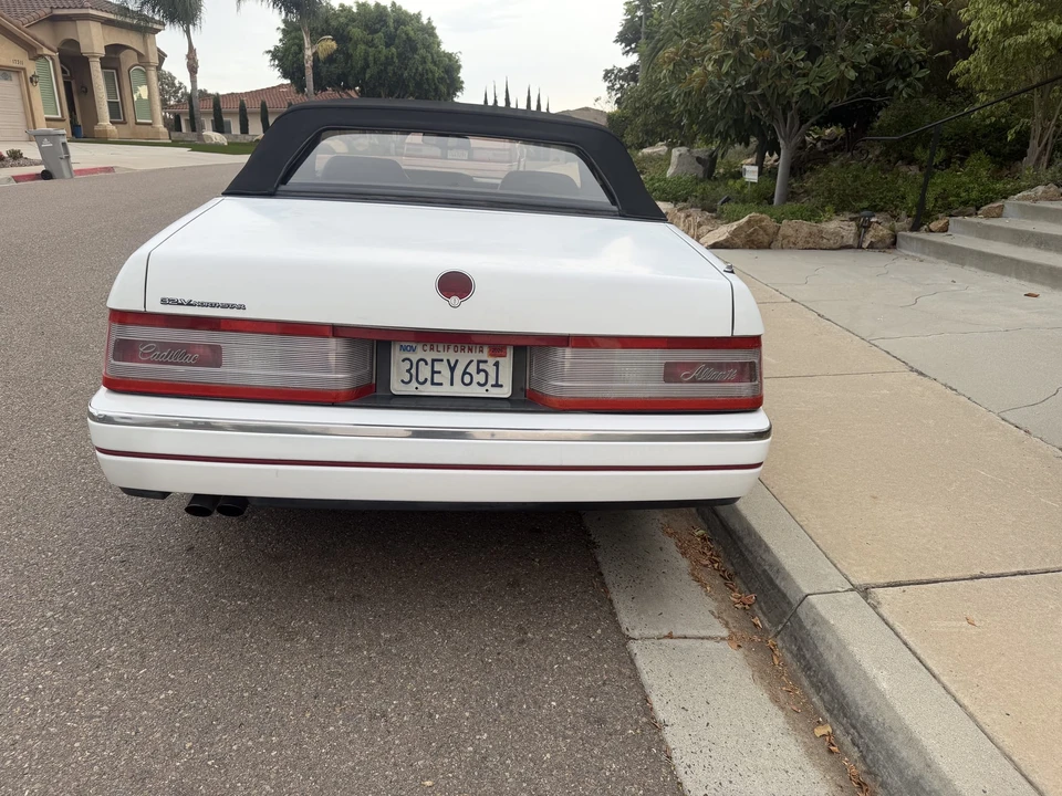 1993 Cadillac Allante - Image 12 of 31