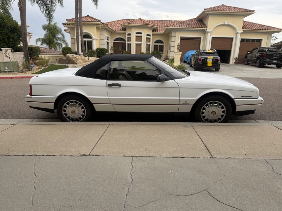 1993 Cadillac Allante - Image 10 of 31