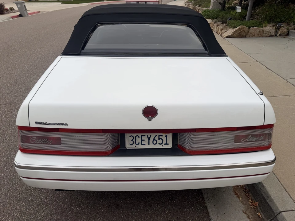 1993 Cadillac Allante - Image 13 of 31