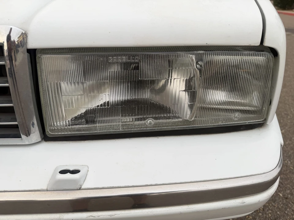 1993 Cadillac Allante - Image 24 of 31