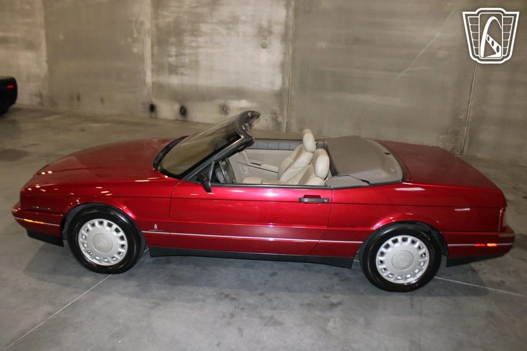 1993 Cadillac Allante - Image 11 of 21