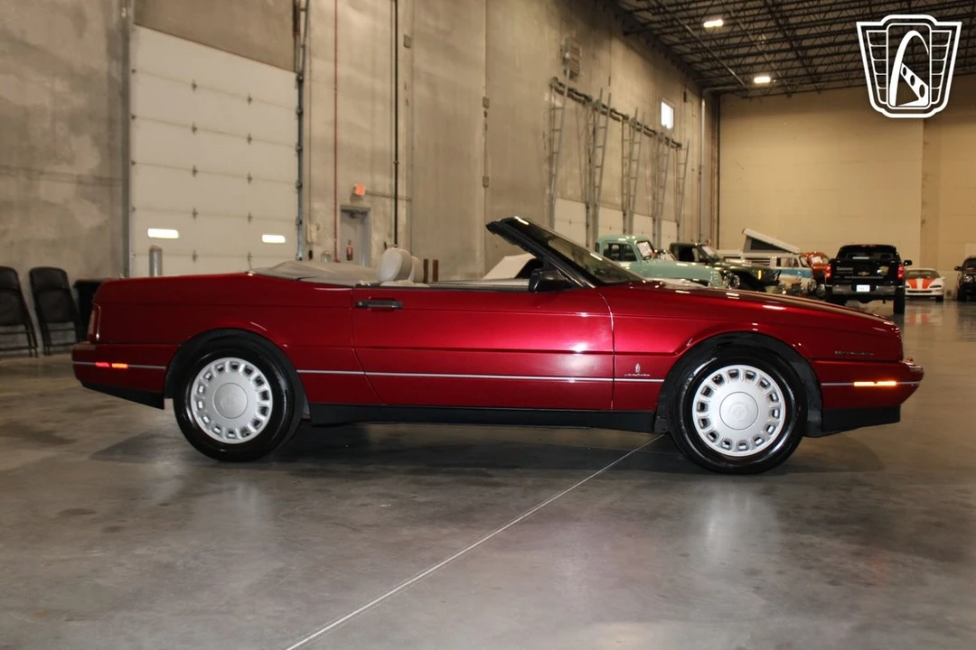 1993 Cadillac Allante - Image 23 of 31