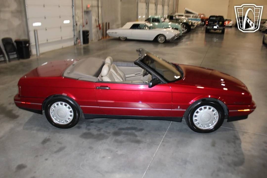 1993 Cadillac Allante - Image 16 of 21