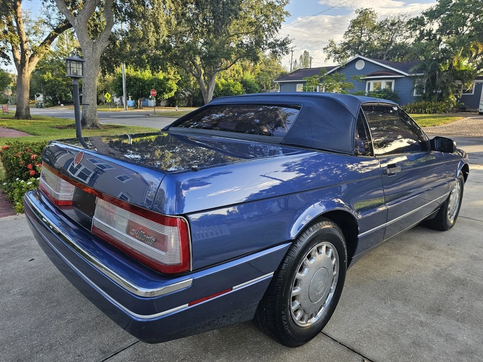 1993 Cadillac Allante - Image 5 of 20