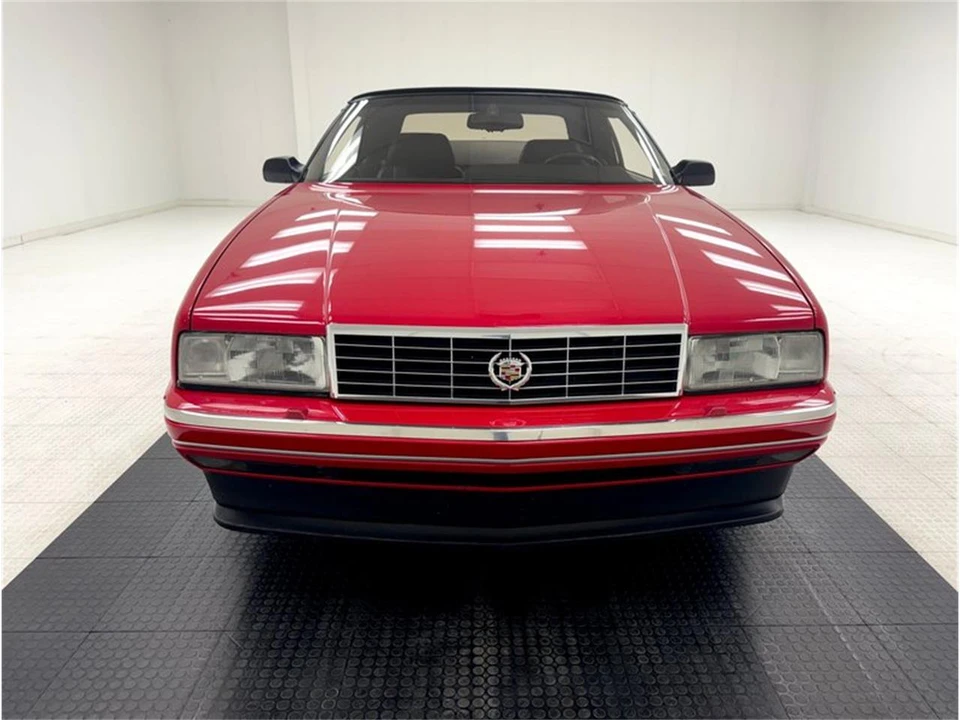 1993 Cadillac Allante - Image 11 of 31