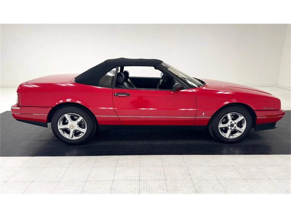 1993 Cadillac Allante - Image 9 of 31