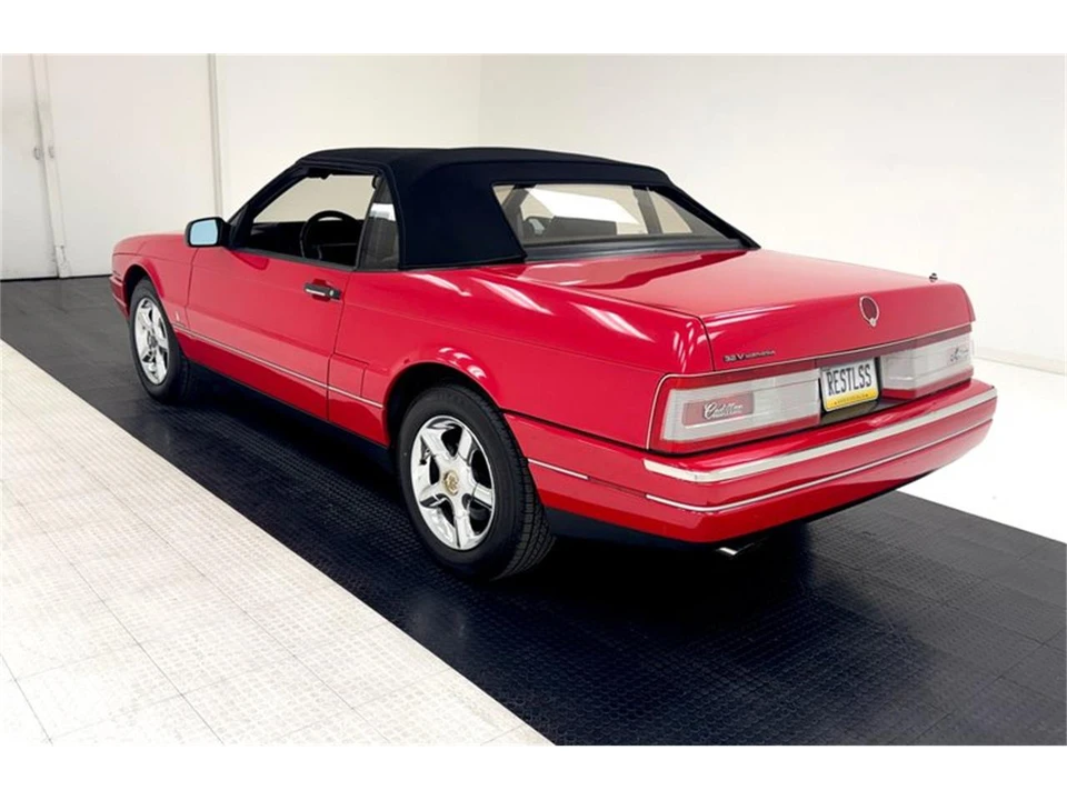 1993 Cadillac Allante - Image 5 of 31