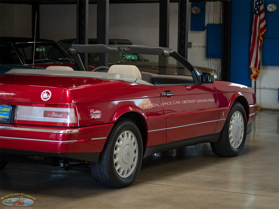 1993 Cadillac Allante - Image 26 of 31