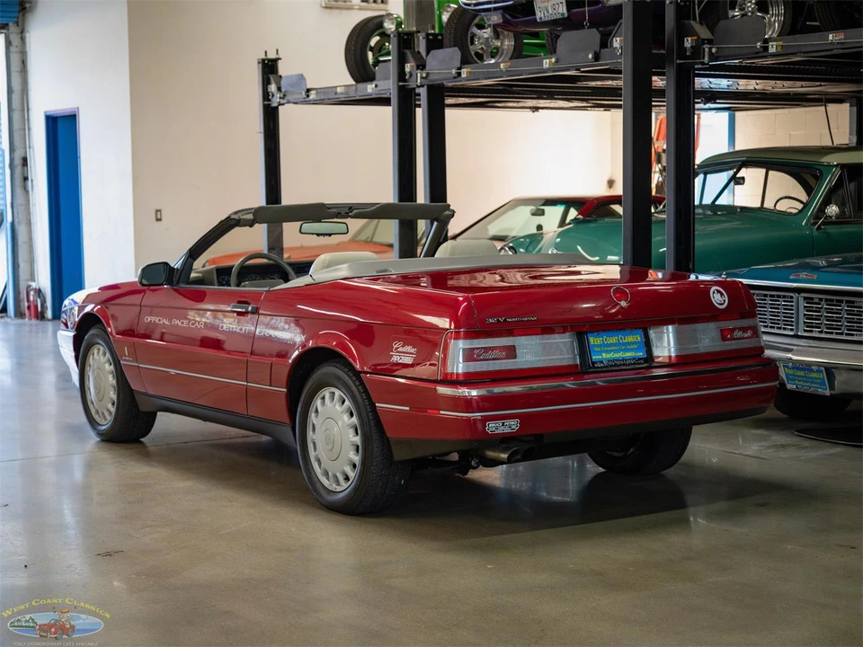 1993 Cadillac Allante - Image 21 of 31
