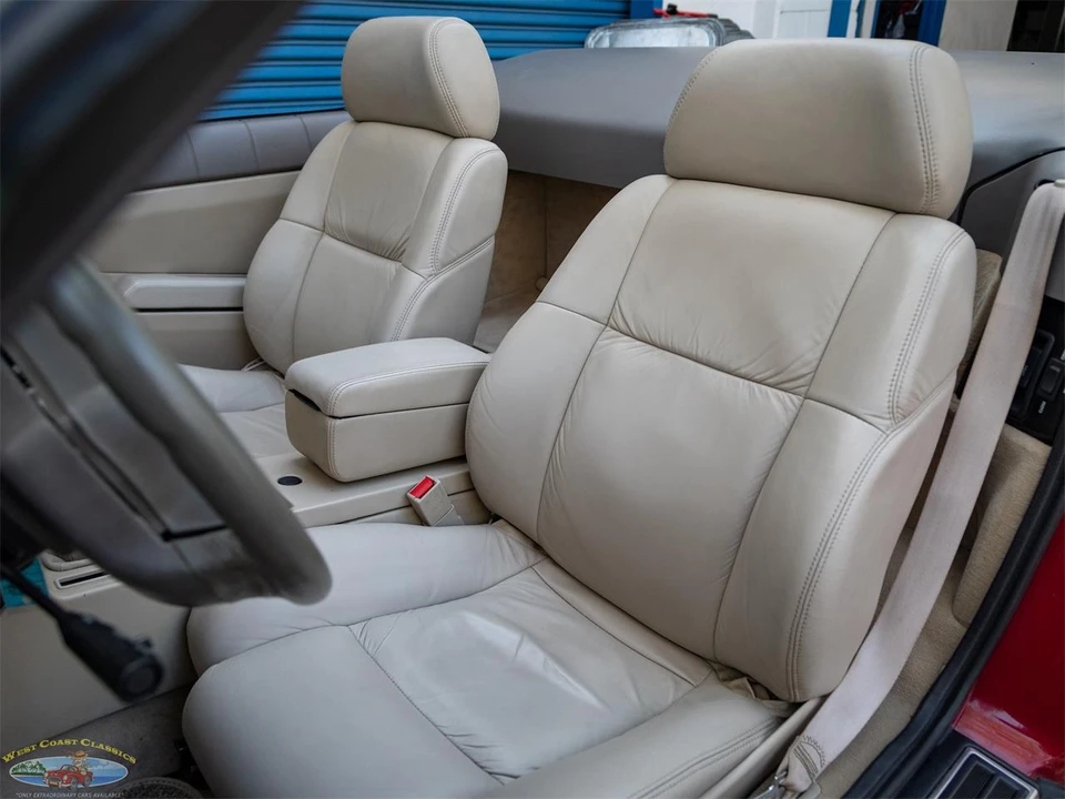 1993 Cadillac Allante - Image 27 of 31