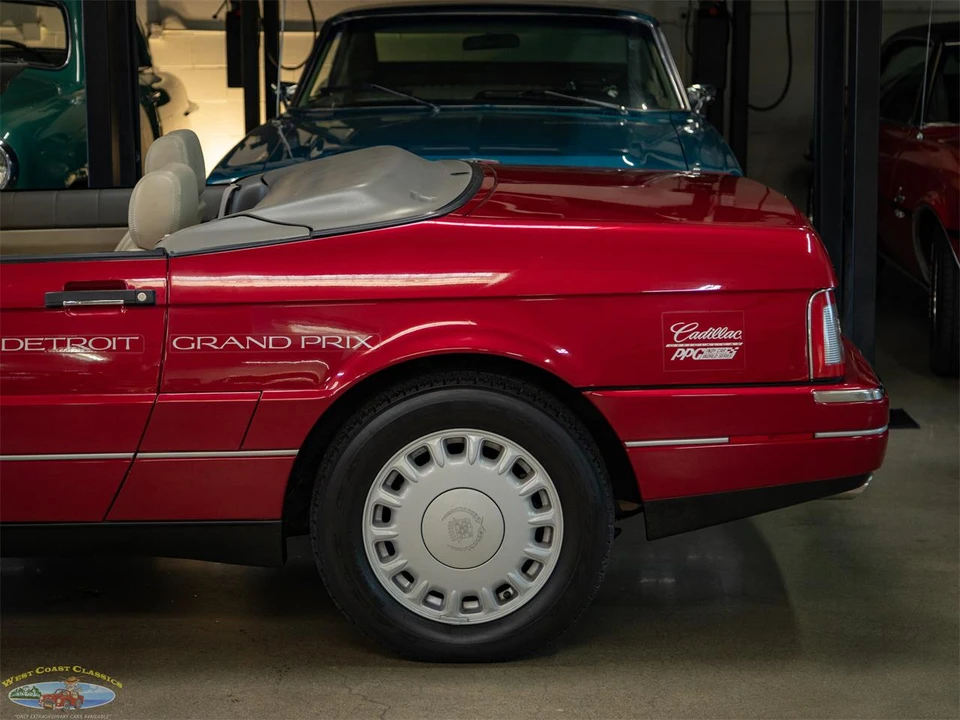 1993 Cadillac Allante - Image 7 of 31