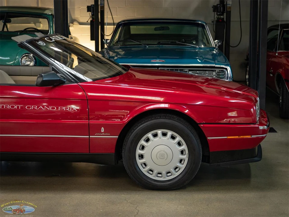 1993 Cadillac Allante - Image 4 of 31