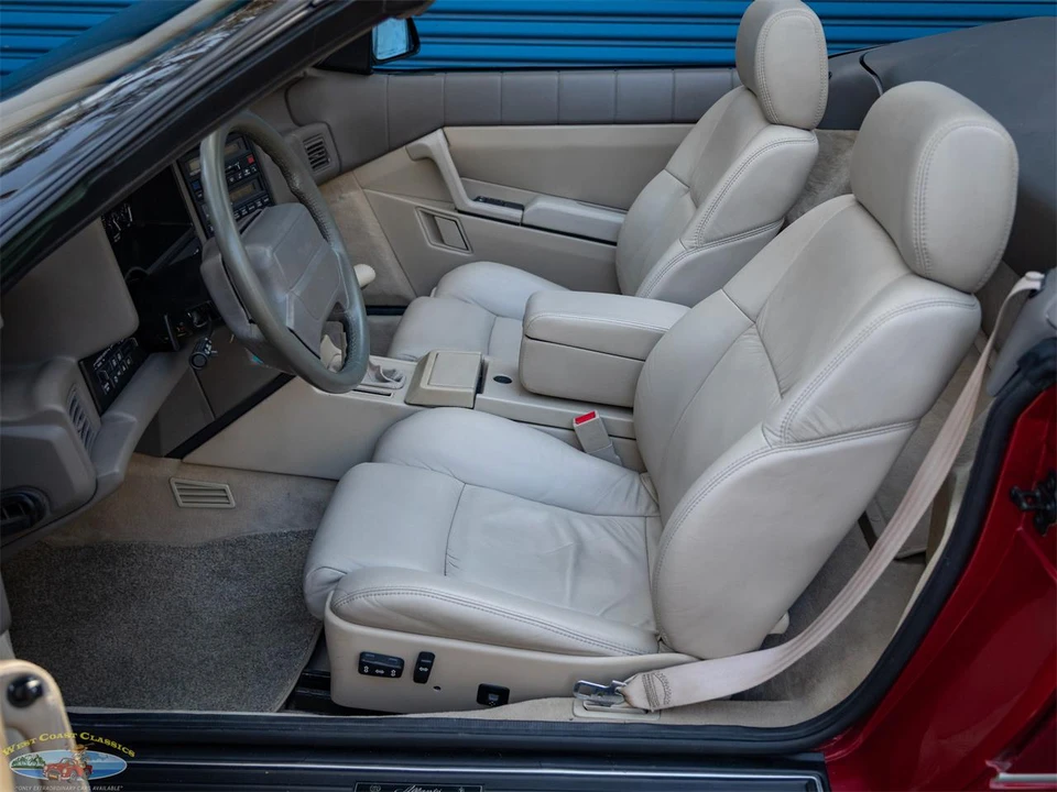 1993 Cadillac Allante - Image 30 of 31