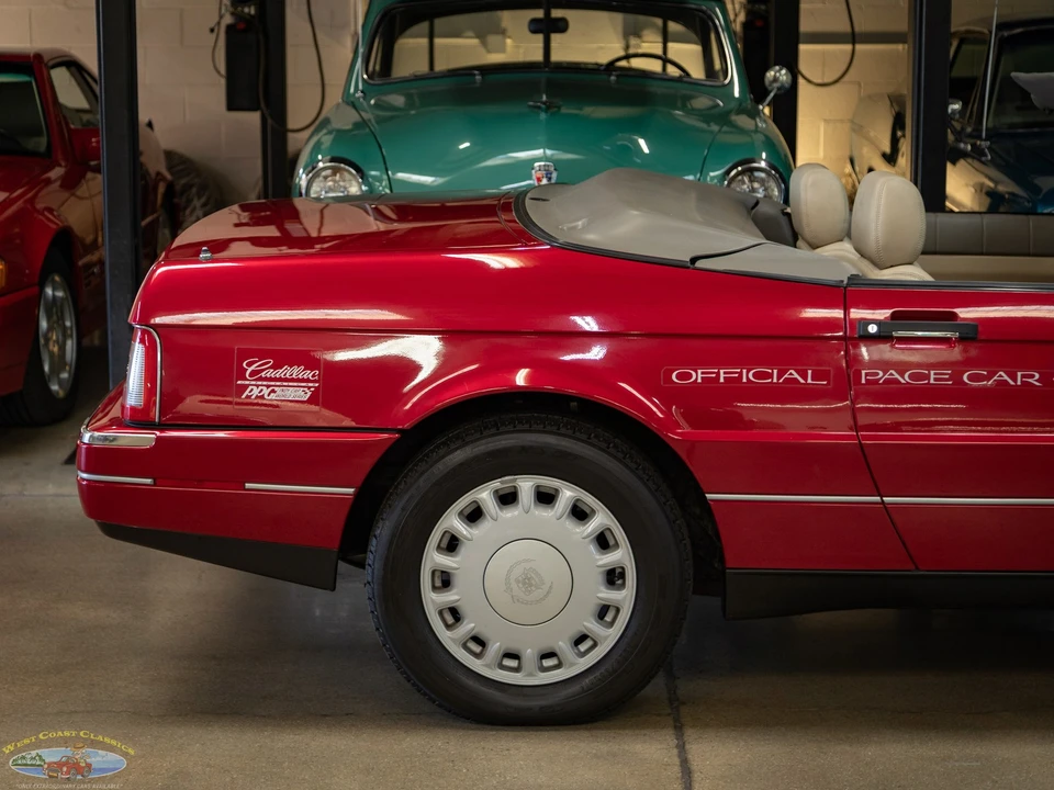 1993 Cadillac Allante - Image 2 of 31