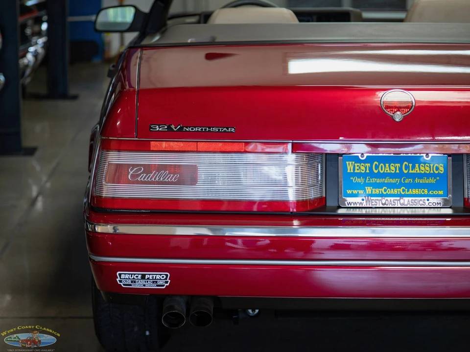 1993 Cadillac Allante - Image 19 of 31