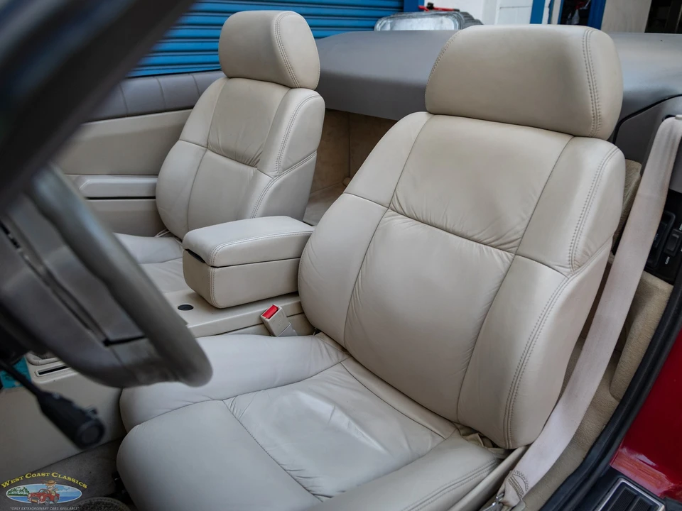 1993 Cadillac Allante - Image 28 of 31