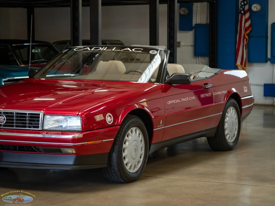 1993 Cadillac Allante - Image 10 of 31