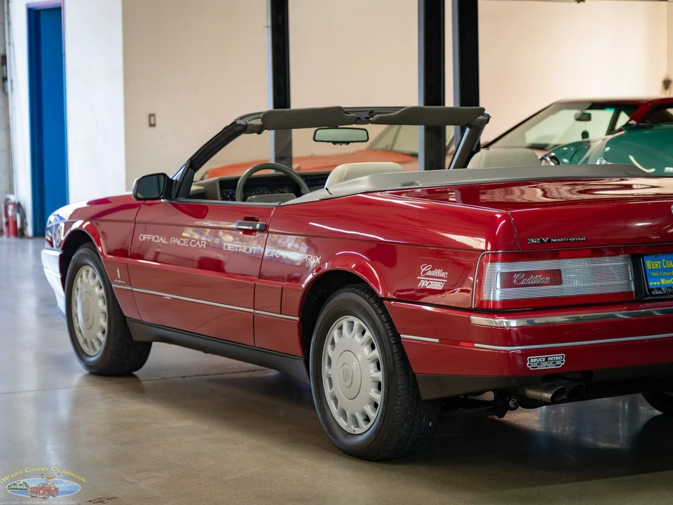 1993 Cadillac Allante - Image 23 of 31