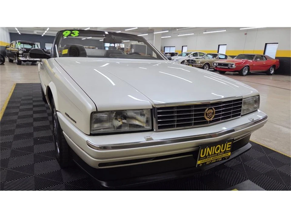 1993 Cadillac Allante - Image 9 of 31