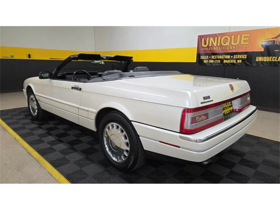 1993 Cadillac Allante - Image 6 of 31